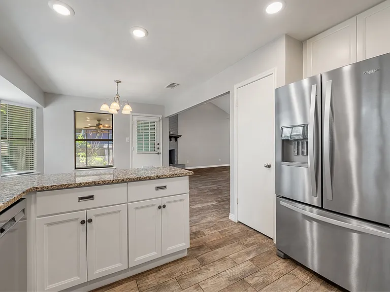 7501 Whistlestop Dr — Photo 8