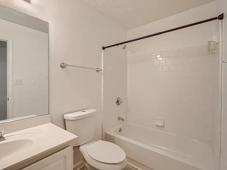 390 Saddle Bridge Dr — Photo 22