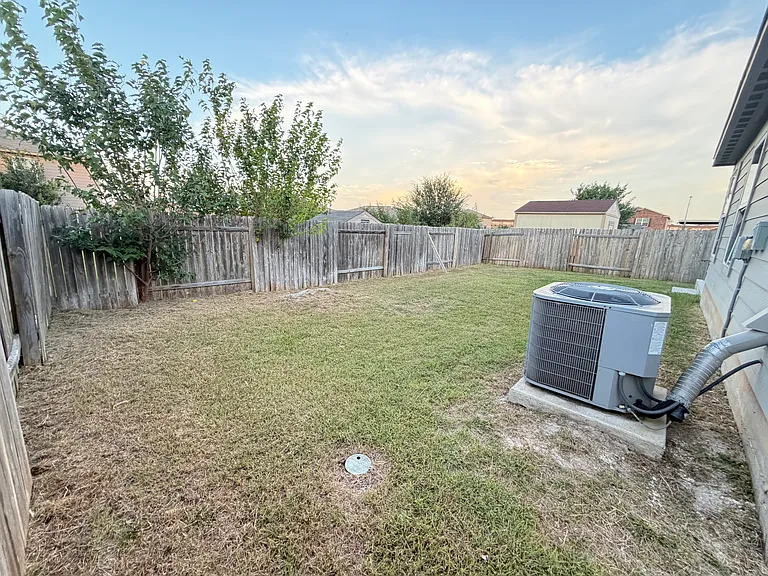 108 Bridges Ln — Photo 14
