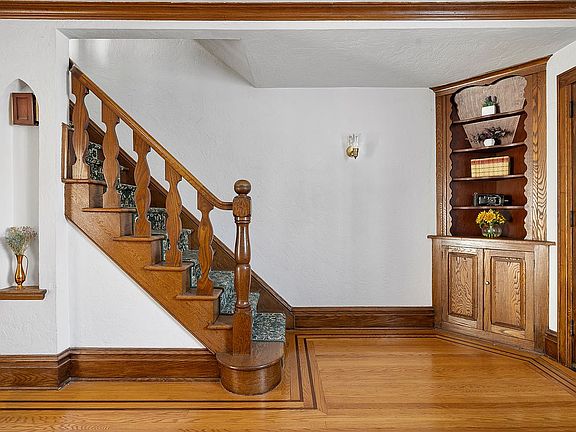 4th image of 77-09 82nd St