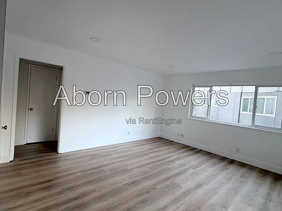 5th image of 4453 Riverside Blvd APT 3