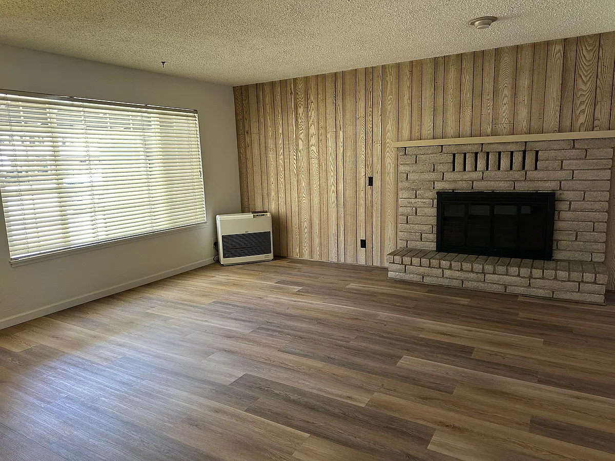 Building Photo - 621 Hercules Dr