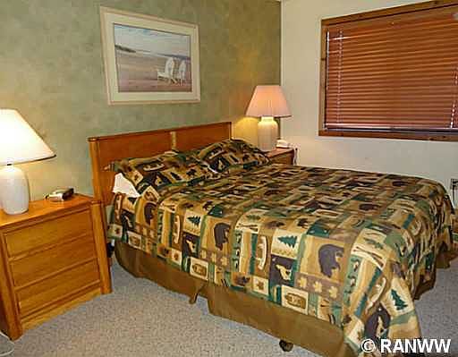 5th image of 42850 Lakewoods Dr Unit 220C