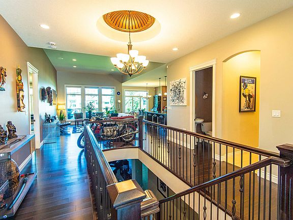3rd image of 4014 Westcliff Pl SW