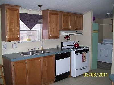 3rd image of 614 Illinois Ave