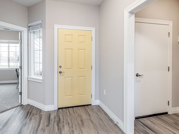 4th image of 5122 N Villa Pl