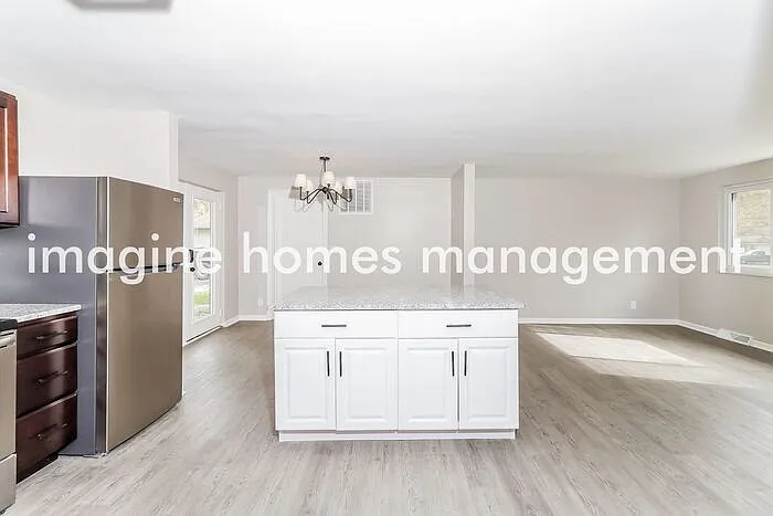 4437 Kitty Ln — Photo 5