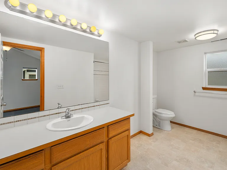 8823 Delridge Way SW #B — Photo 28
