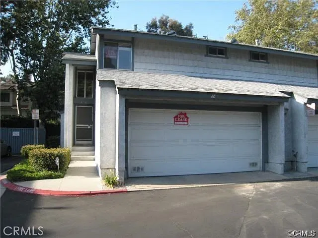 2 bed, 2.5 bath, 1026 sqft, $2,850 — Photo 1
