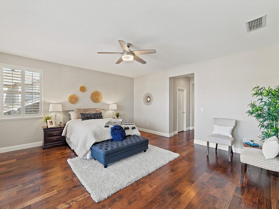 2nd image of 274 Sprig Cir