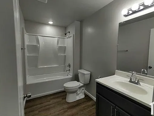 603 N Dearborn St #0 — Photo 11