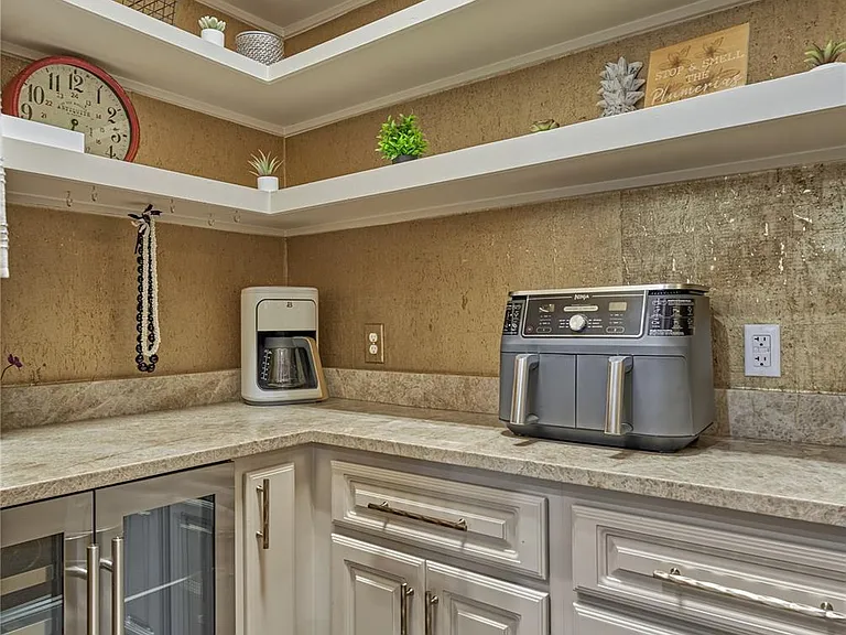 39 Wycliffe Dr — Photo 24