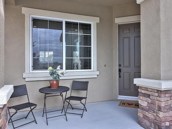 3rd image of 639 Saint James Dr