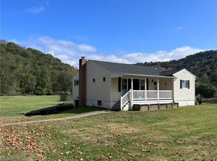 123 Damper Rd, Hammondsville, OH 43930