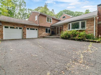 47 Mistletoe Drive, Southbury, CT, 06488