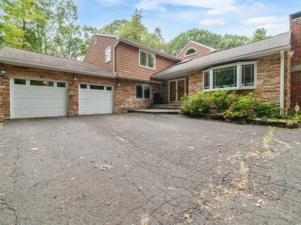 47 Mistletoe Drive, Southbury, CT 06488