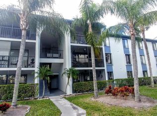 1009 Green Pine Blvd APT D3, West Palm Beach, FL 33409