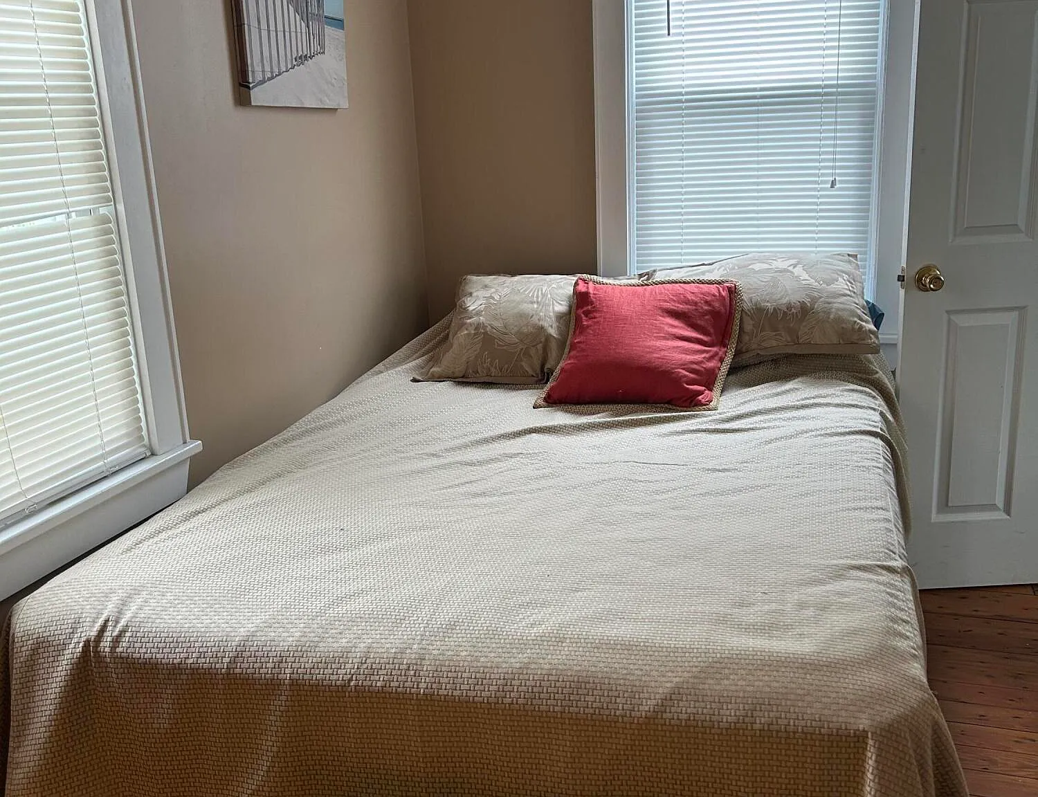 4 bed, 1.5 bath, 1631 sqft, $3,000 — Photo 4