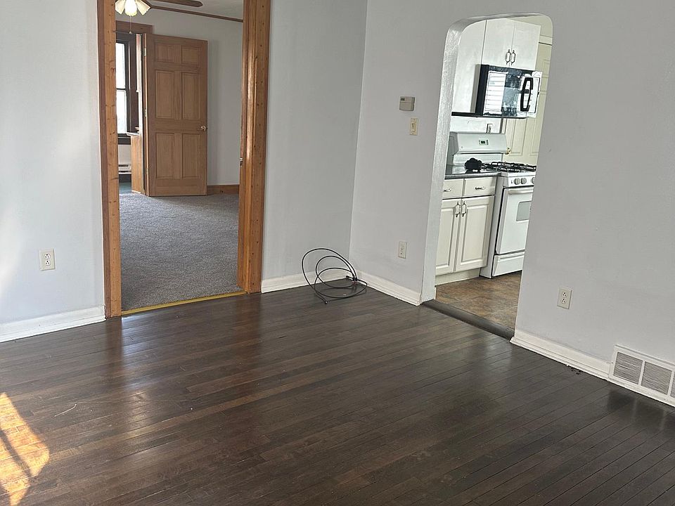1st image of 2943 Grand St NE #2