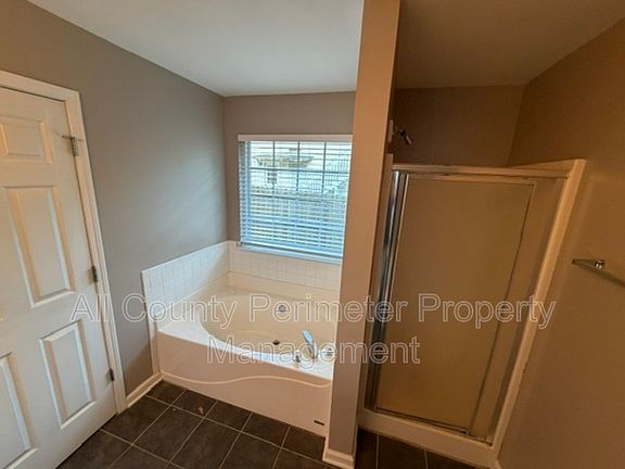 3rd image of 708 Riverside Dr NW