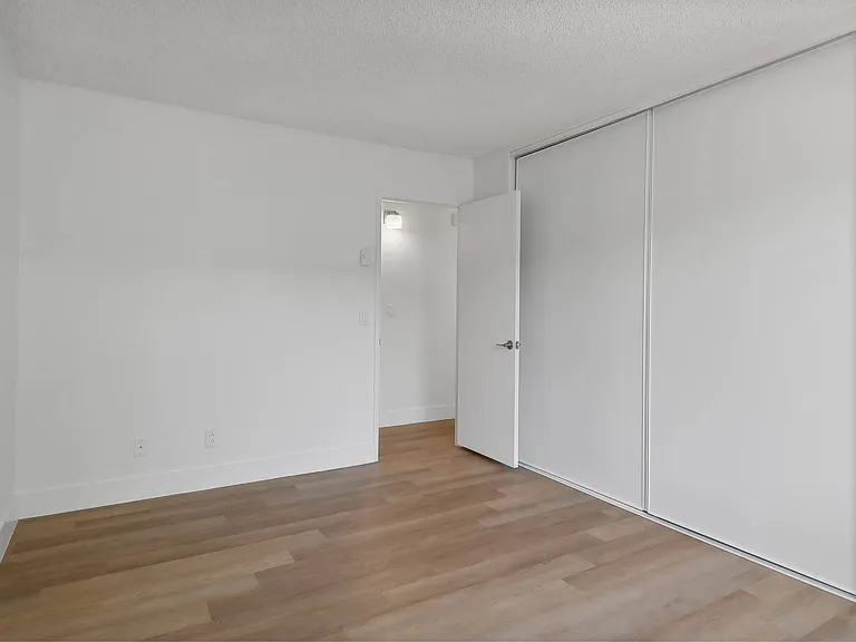 Terre at 1019 Peach — Photo 13