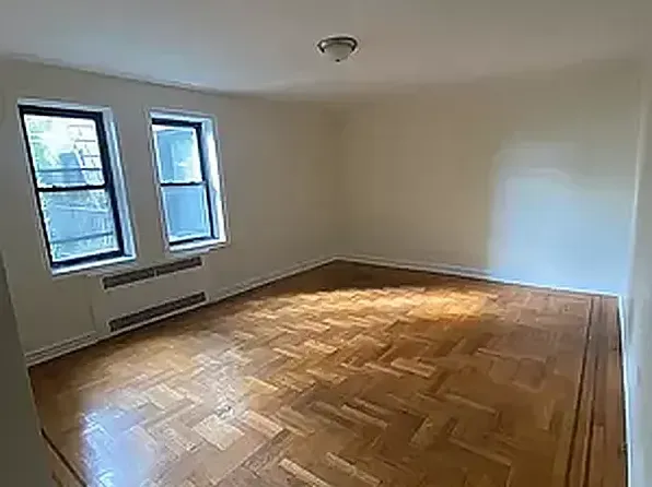 3715 Kings Highway image 1 of 11