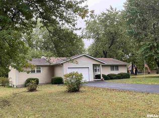 2816 N 13th St, Herrin, IL 62948