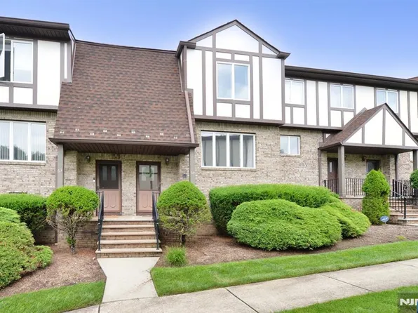 64 Canterbury Ln, New Milford, NJ 07646