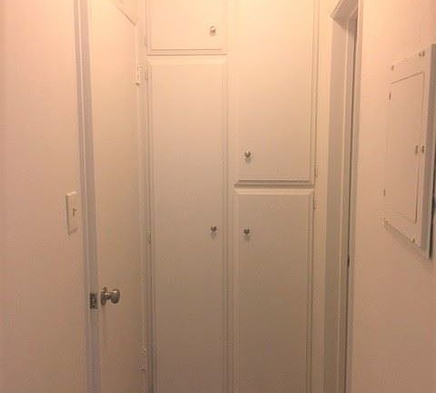 5th image of 985 N Park Cir APT 6
