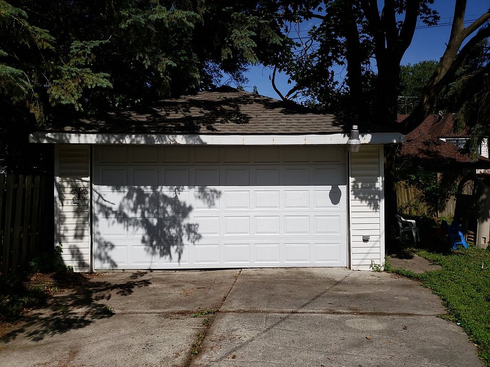 2nd image of 14384 Longacre St