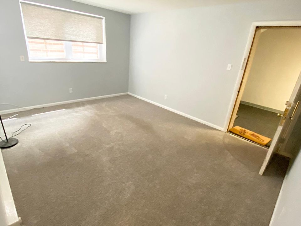 1st image of 3019 Park Ave #1
