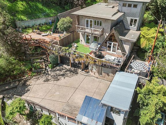 3rd image of 200 Tamalpais Road