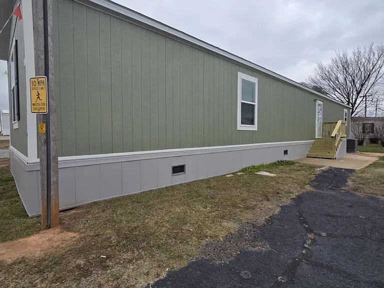 Village Oaks — Photo 17