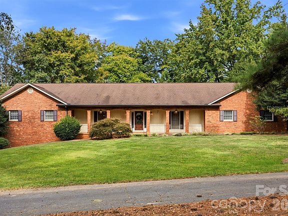 2nd image of 3121 Oakmont Rd