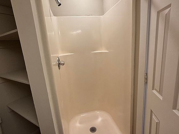 3rd image of 615 Heidt St APT 8