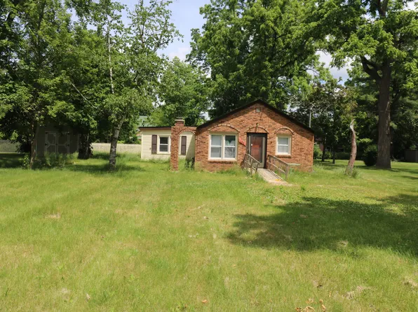 866 Church St, Grass Lake, MI 49240