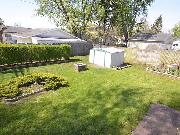 3rd image of 1655 Woodmayr Dr