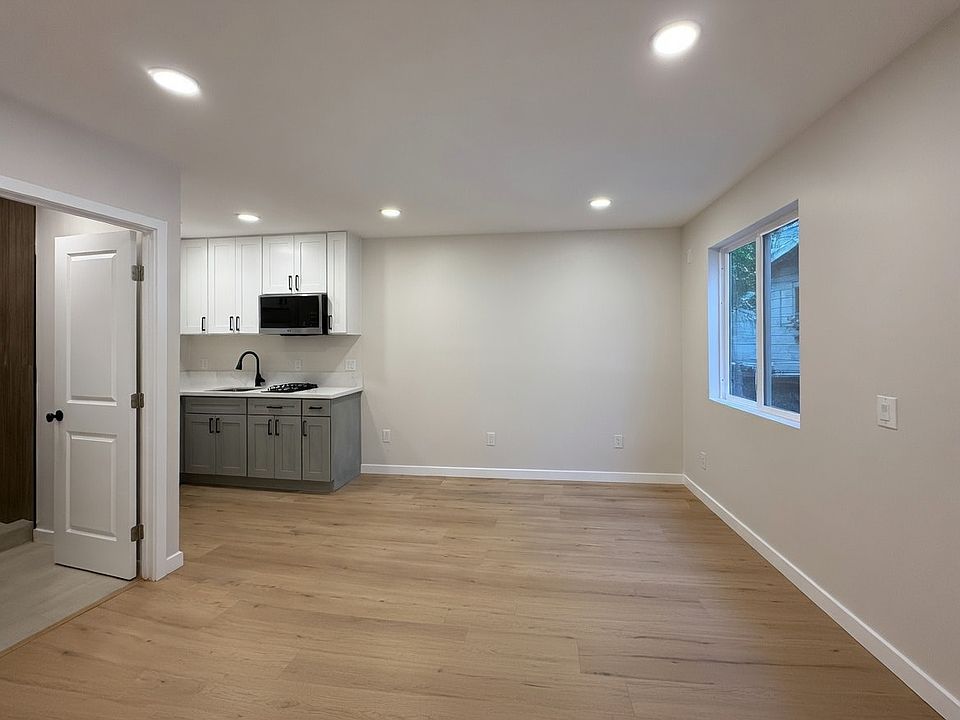 Newly remodeled studio
