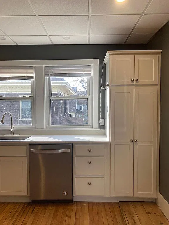 3 bed, $2,145 — Photo 4
