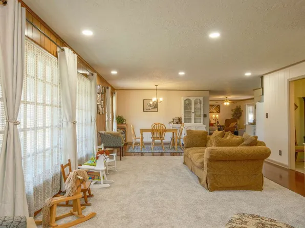 104 Cheyenne St, Martin, TN 38237