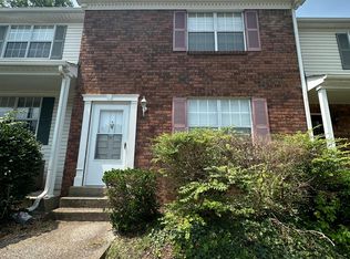 141 Five Oaks Dr, Nashville, TN 37217
