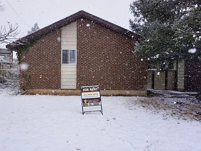 840 Morgan Dr — Photo 1