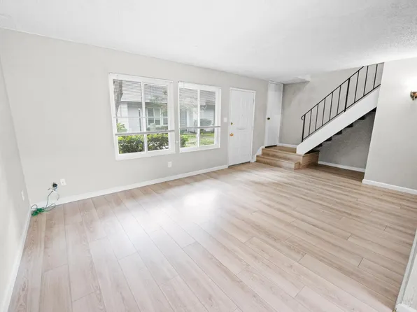 8853 La Riviera Dr Unit D, Sacramento, CA 95826