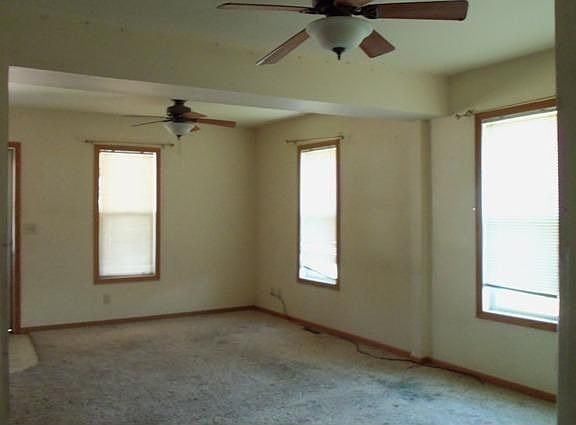 4th image of 319 E Lacrosse St