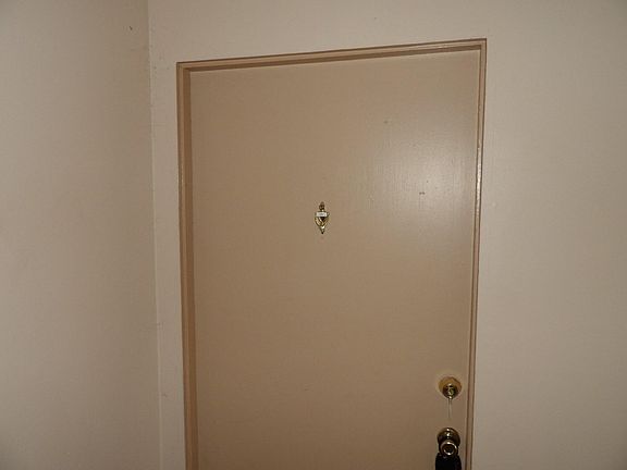 5th image of 1002 Forest Hill Dr #10-02