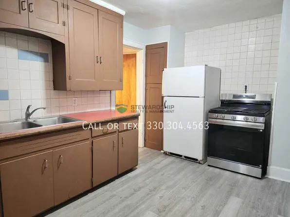 1628 E Market St APT 3, Akron, OH 44305