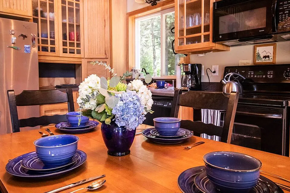 2 bed, 1363 sqft, $3,100 — Photo 1