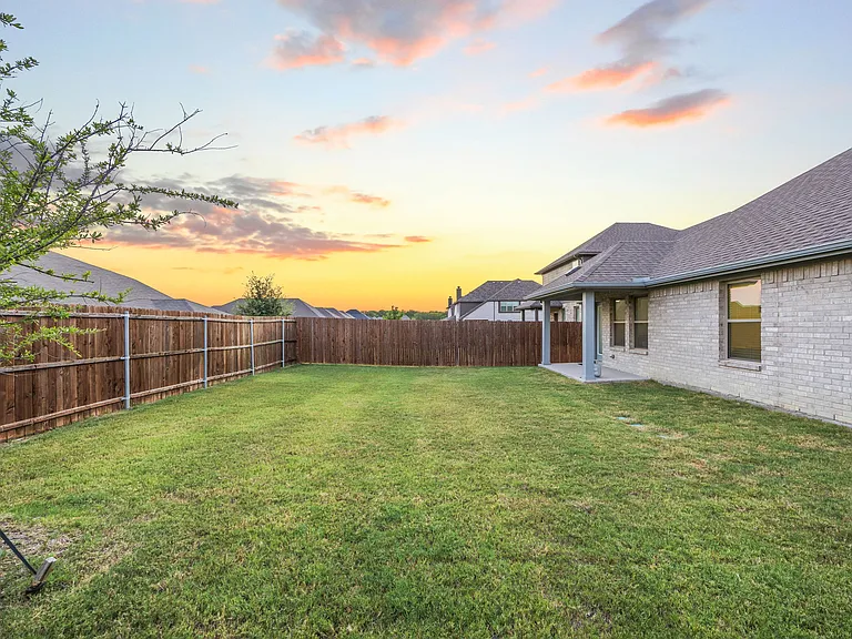 3249 Glorioso Dr — Photo 24
