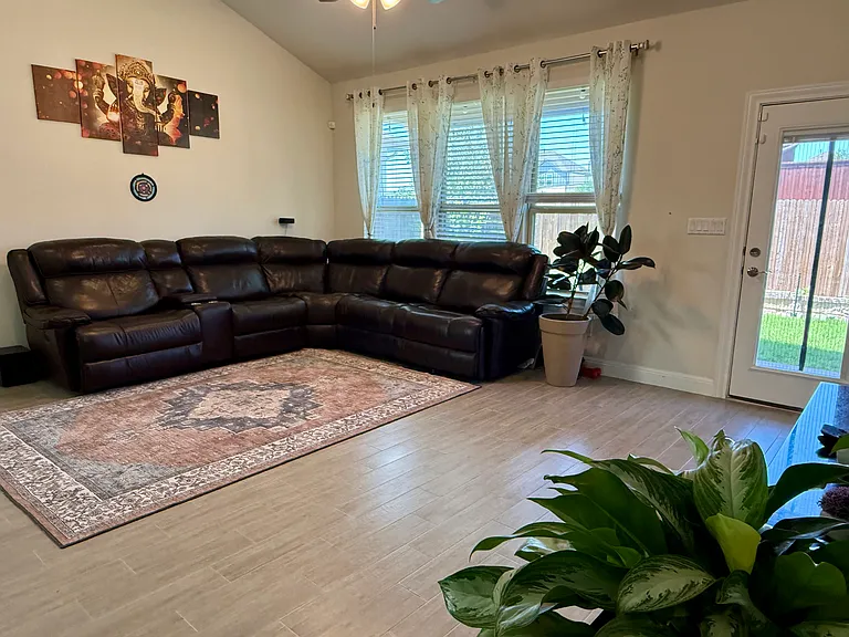 3109 Maysilee St — Photo 9