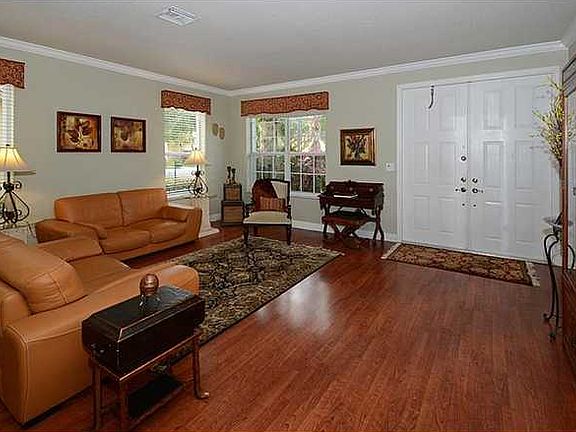 2nd image of 16502 Diamond Pl